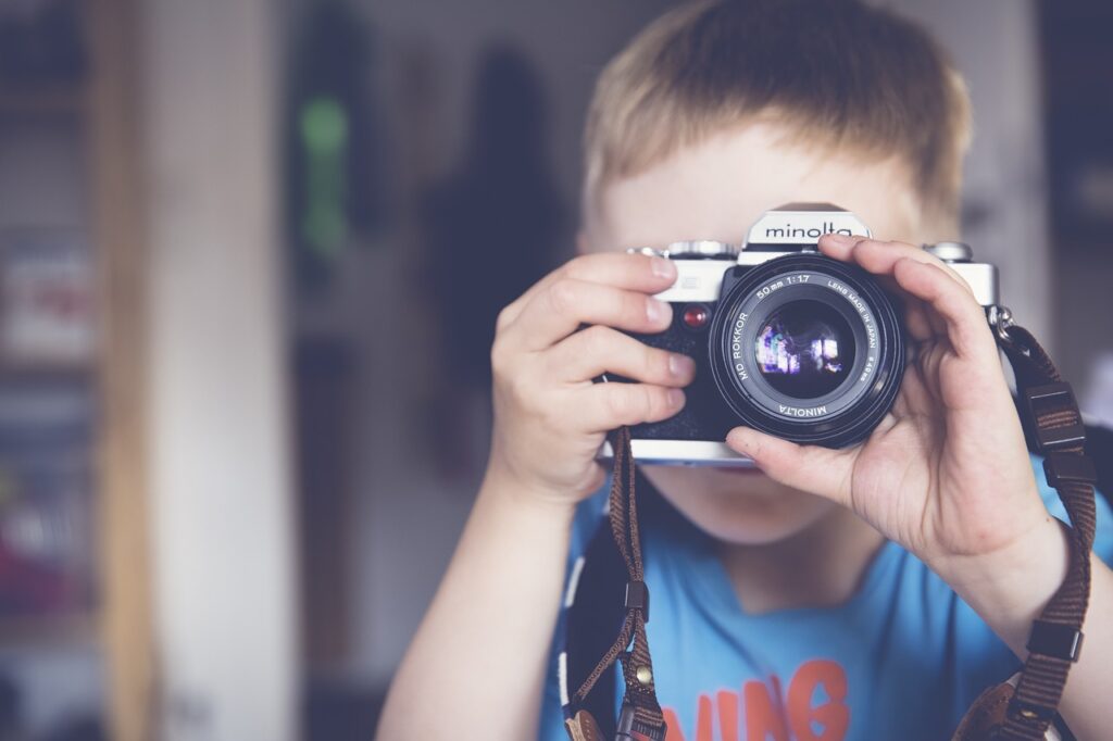 boy, photographer, camera-1846310.jpg