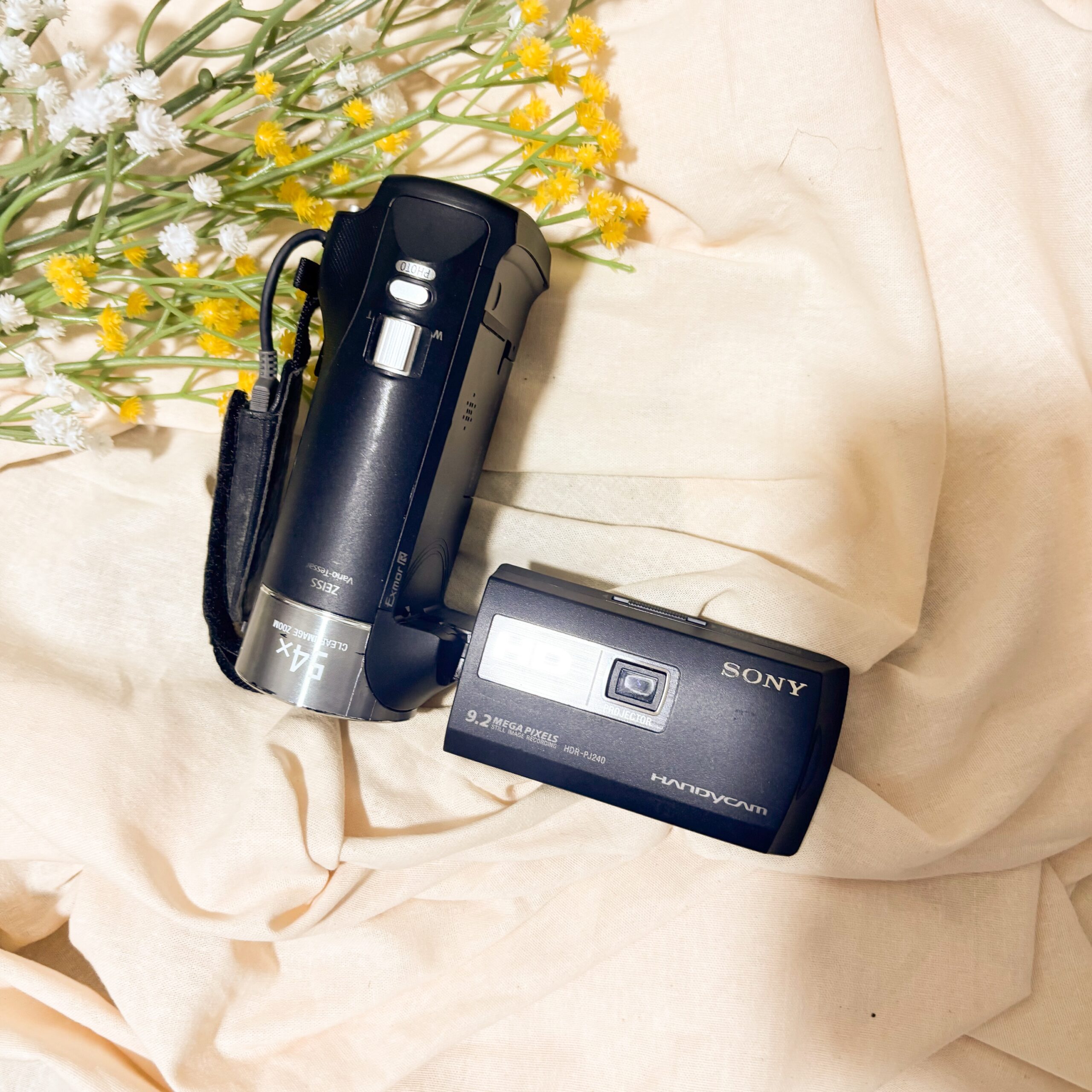 ✧ SONY HANDYCAM PJ240 – WITH PROJECTOR (OG BOX) ✧˖° ♡